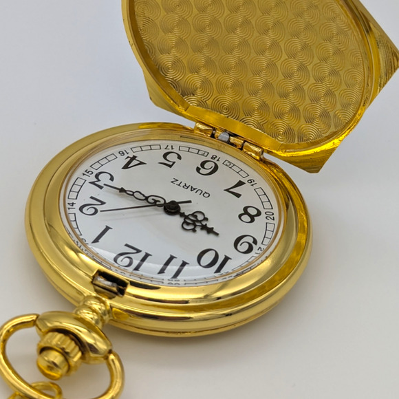 Chocolate Frog NEW Magic Watch Fan Gift Hogwarts Wizard - Picture 3 of 7